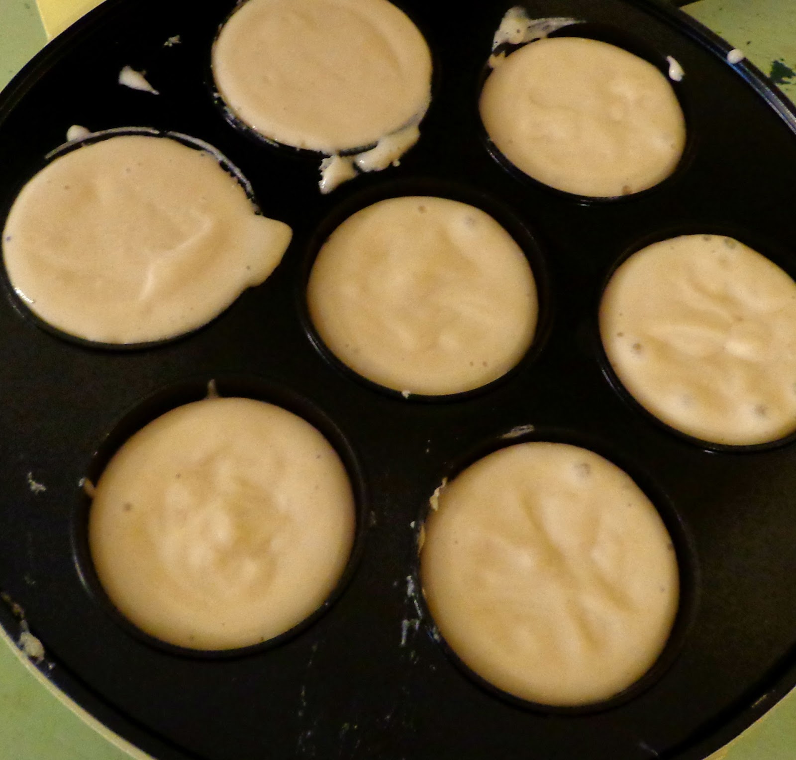 Cake Pops Made Easy with Nostalgia Electrics Simply Southern Mom