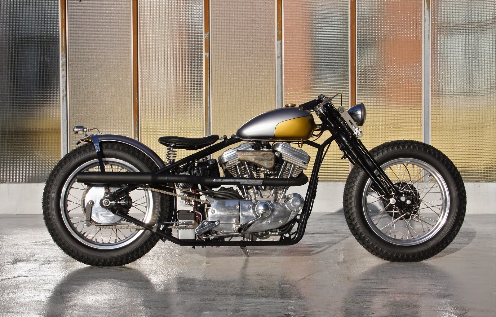 JAMESVILLE MOTORCYCLES: JAMESVILLE '88 EVO SPORTSTER BOBBER