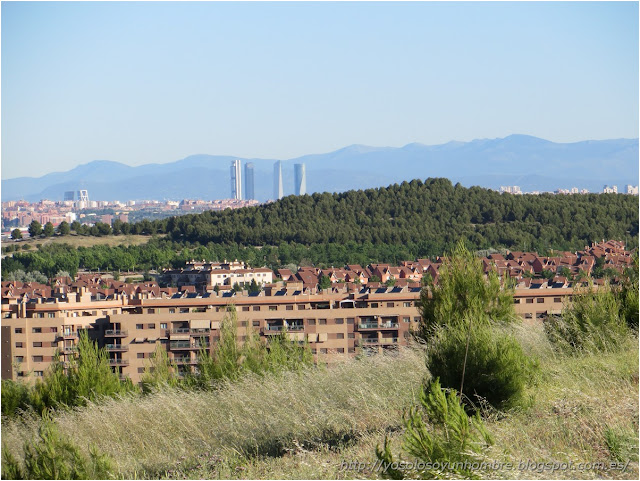 Panorámica de Rivas, Madrid y la sierra al fondo Panorámica de Rivas, Madrid y la sierra al fondo