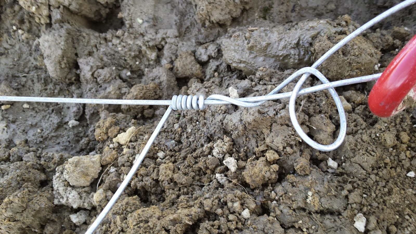 meat Using your hands fence knots