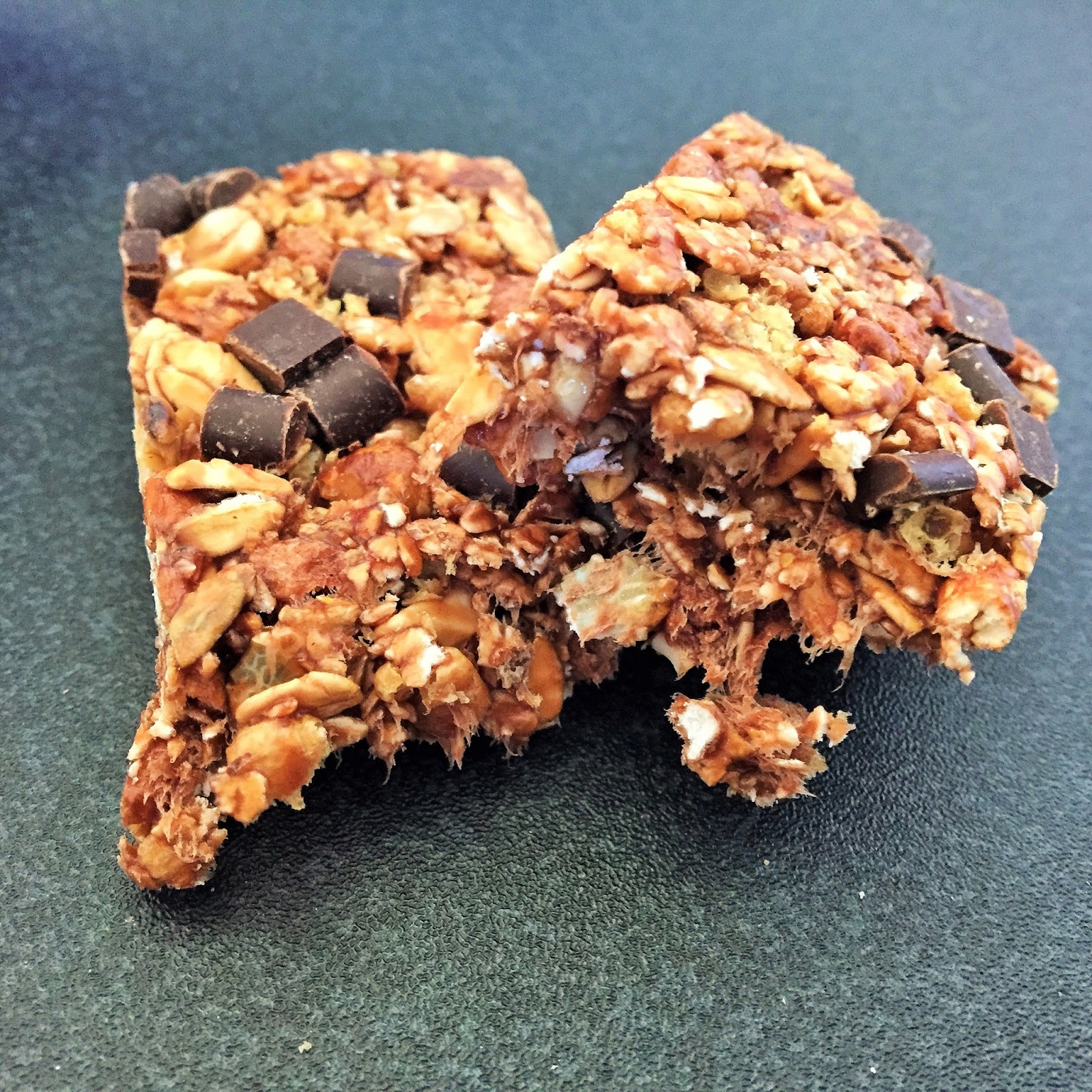 Archived Reviews From Amy Seeks New Treats NEW! Kellogg's 5 Grain Muesli Bars Chocolate & Nuts