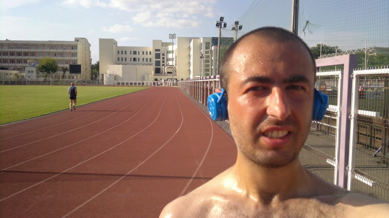 Florin Chindea dupa 2 ore de alergare pe caldura la Stadion Stiinta din Timisoara