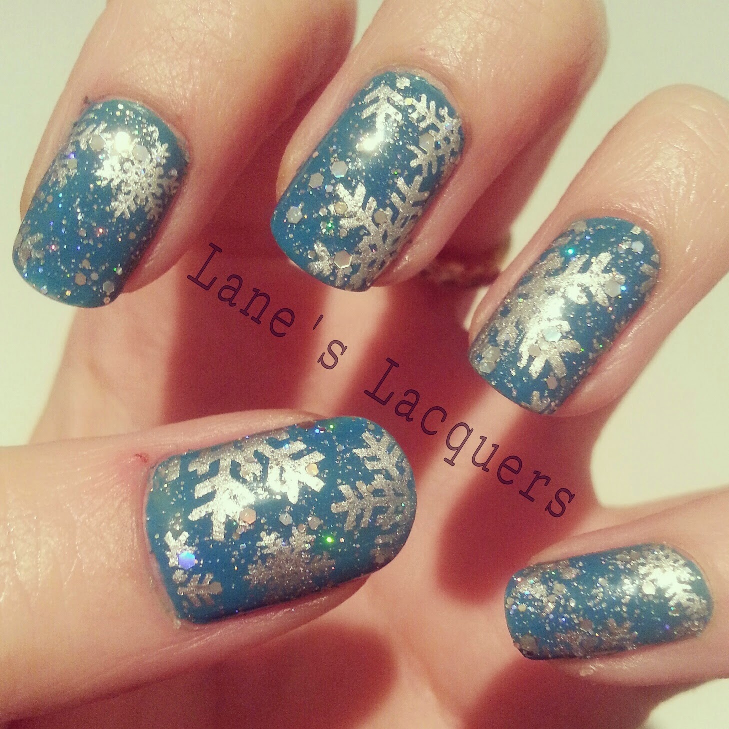 ciate-headliner-winter-snowflake-glitter-nail-art