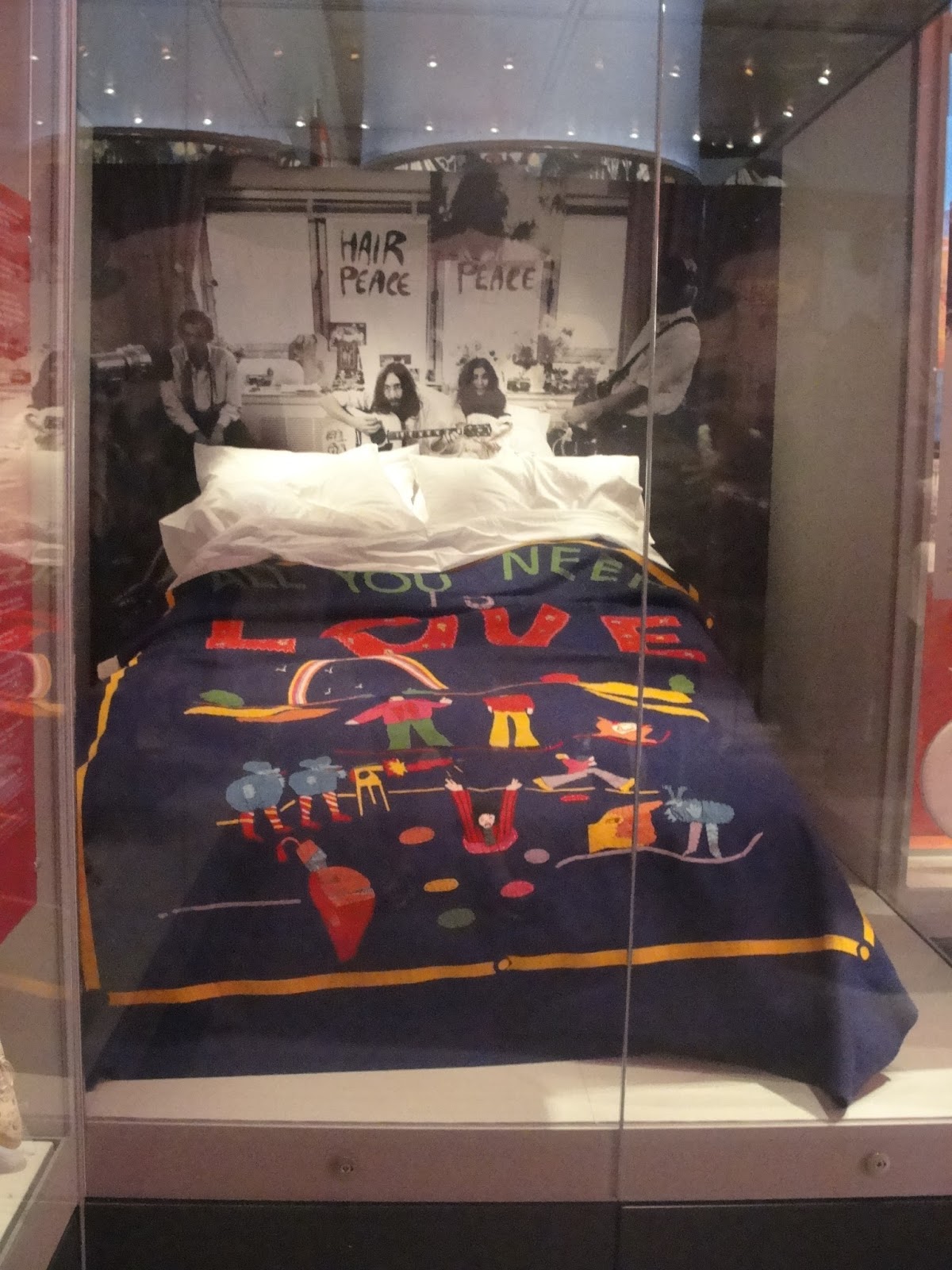 Meet the Beatles for Real The "All you need is love" Bedspread