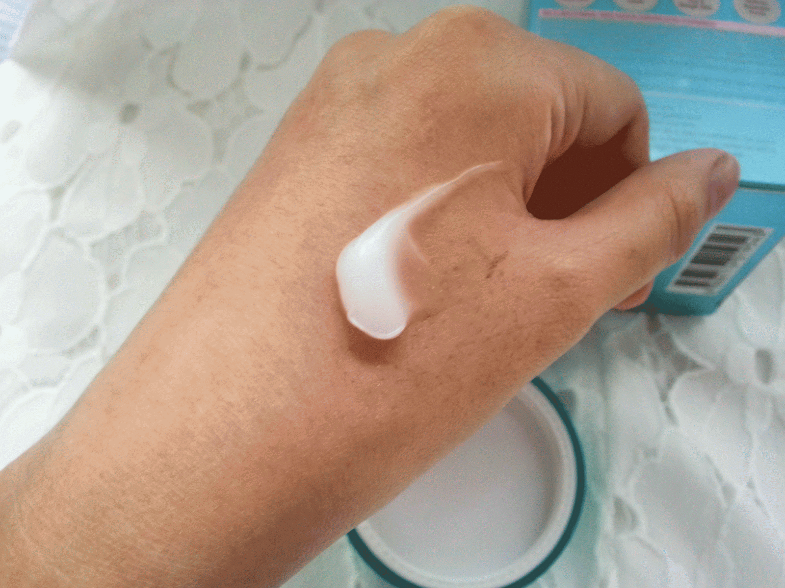 Beauty review Bioessence Hydra TriAction, Aqua Droplet Sleeping