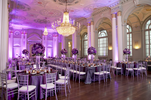 round table setup wedding reception