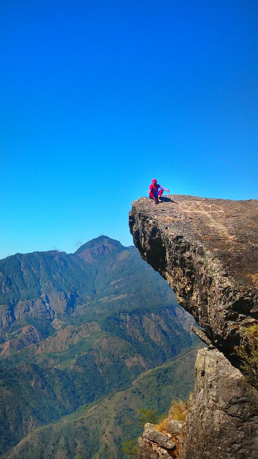 Mt. Ulap Eco Trail Travel Guide moredantravels