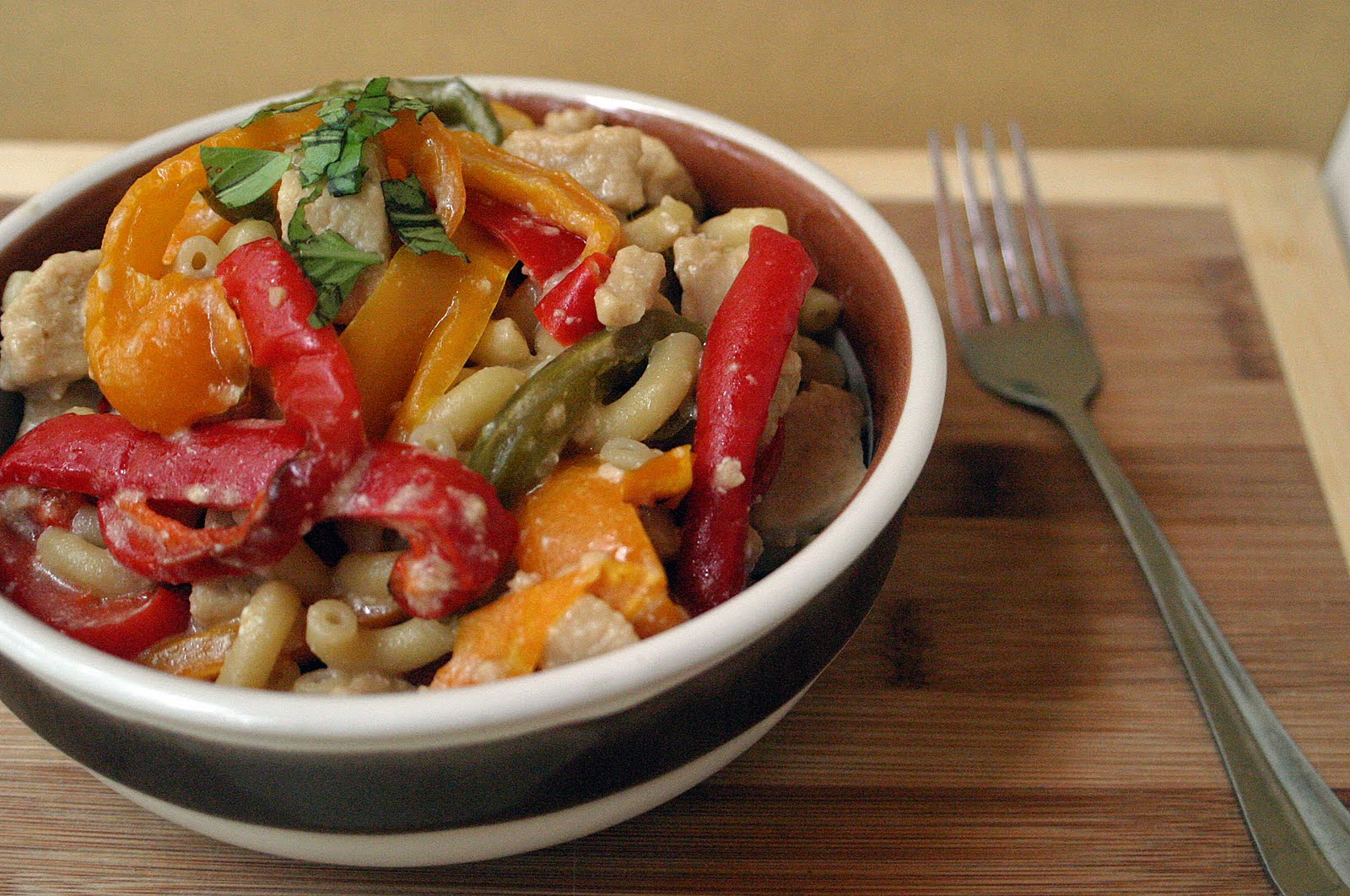 Bell Pepper Chicken Alfredo {Vegetarian} VeggieConverter