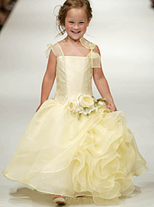 Tesettur Elbise Setrms2015 Aker2015 Tesettur Elbise 2015 Cocuk Abiye Modelleri Cocuk Kiyafetleri Cocuk Gelinlik Kiyafetleri Sik Cocuk Kiyafetleri Cocuk Kiyafetleri 2013 Cocuklr Icin Abiye Modelleri