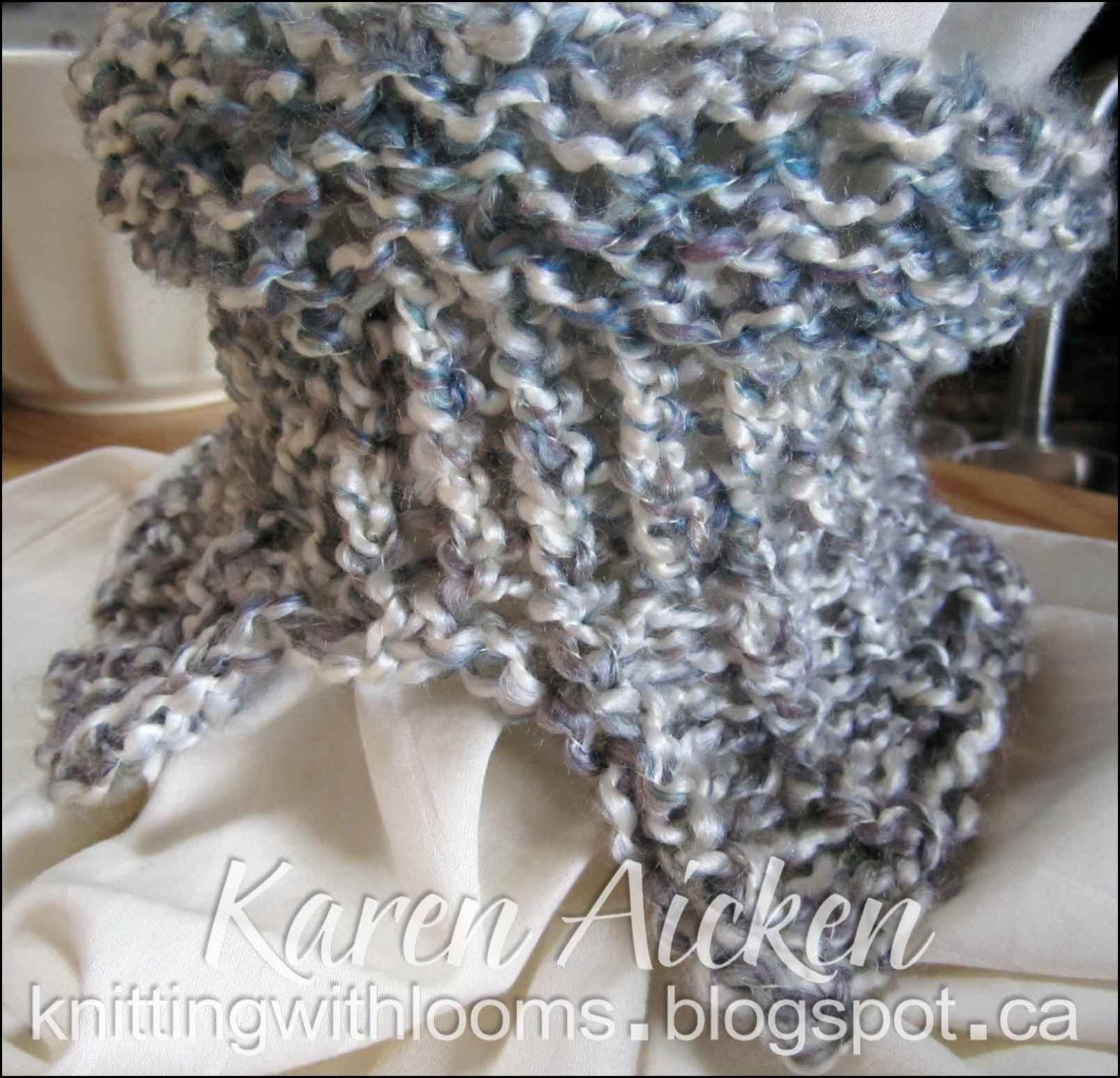 Knitting With Looms Open Back Neck Warmer