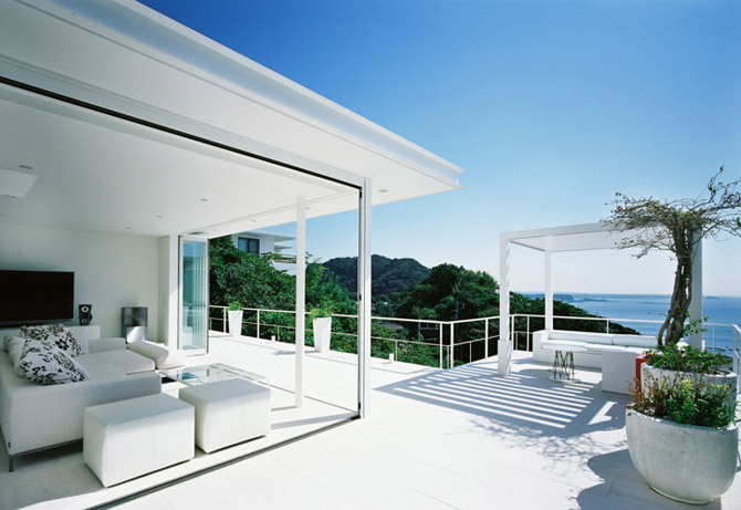 minimalist y residence exterior