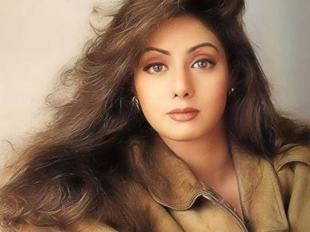 Photos of Seri Devi most beautiful Actress - OLD PICTURES OF FAMOUS