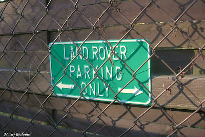 Zdjęcie Land Rover Parking Only
