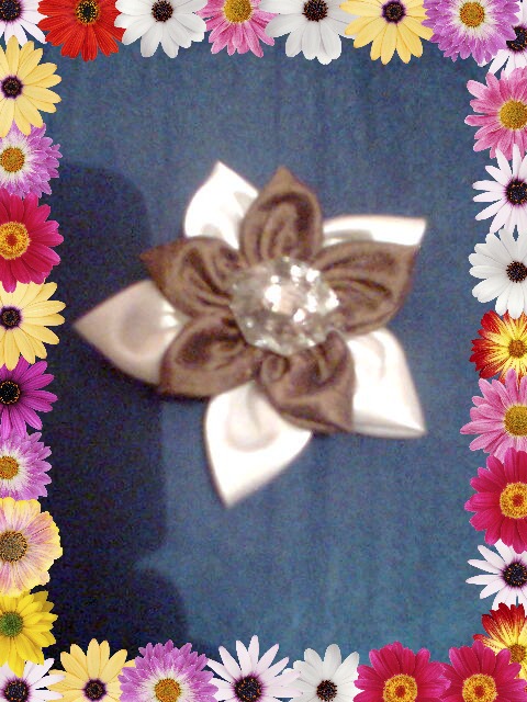 BROCHES DE FUXICO BROCHES DE FUXICO