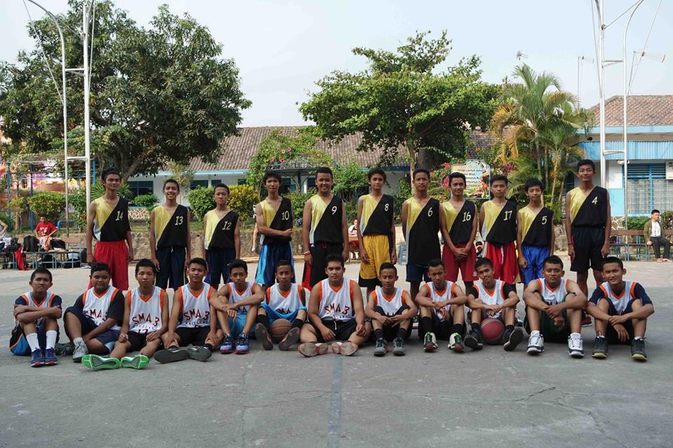 Angela Stefanny Smanaga 2015 2016 Cowok