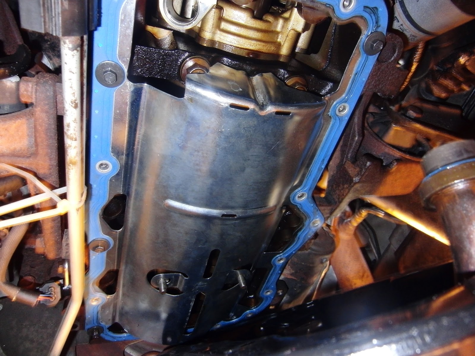 Doom'd Net Removing an Oil Pan from a KJ Jeep Liberty WITHOUT Removing