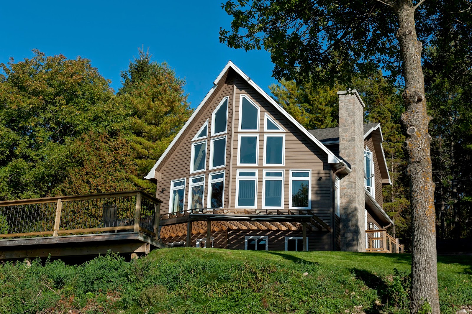 Beaver Homes & Cottages It's All About the View