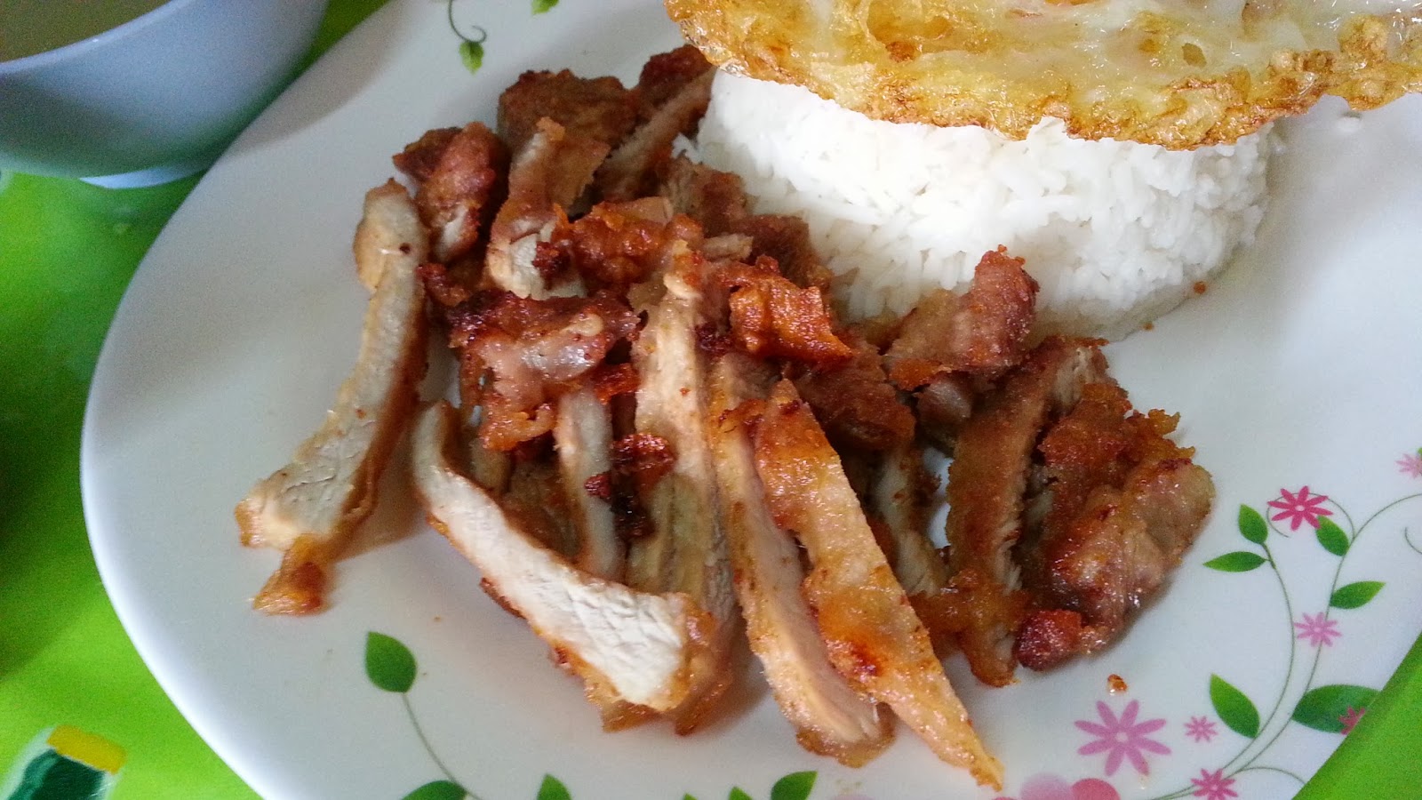Lolo Eatable Deep Fried Street Food Lunch For All Office Workers