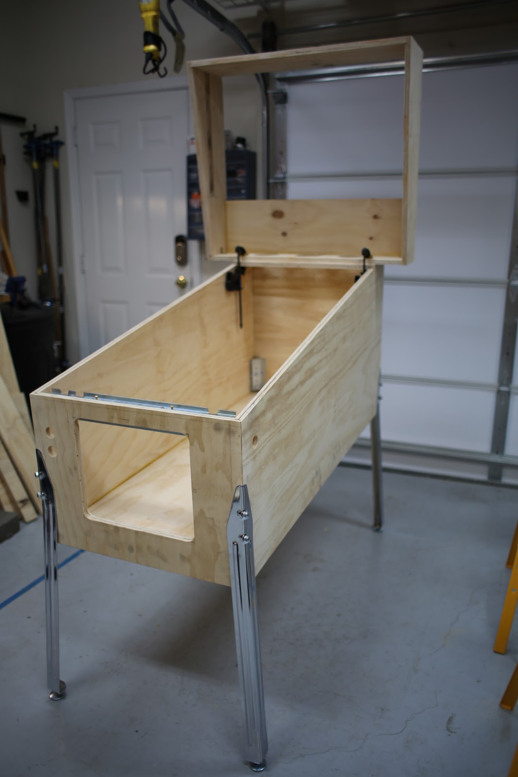 Pinball Chameleon's Guide to DIY Pinball Machine Construction The