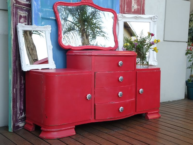 MANO MUEBLE ART DECO PETIT ROJO DECAPADO 1,30MX45 CM X 66 CM MANO MUEBLE ART DECO PETIT ROJO DECAPADO 1,30MX45 CM X 66 CM