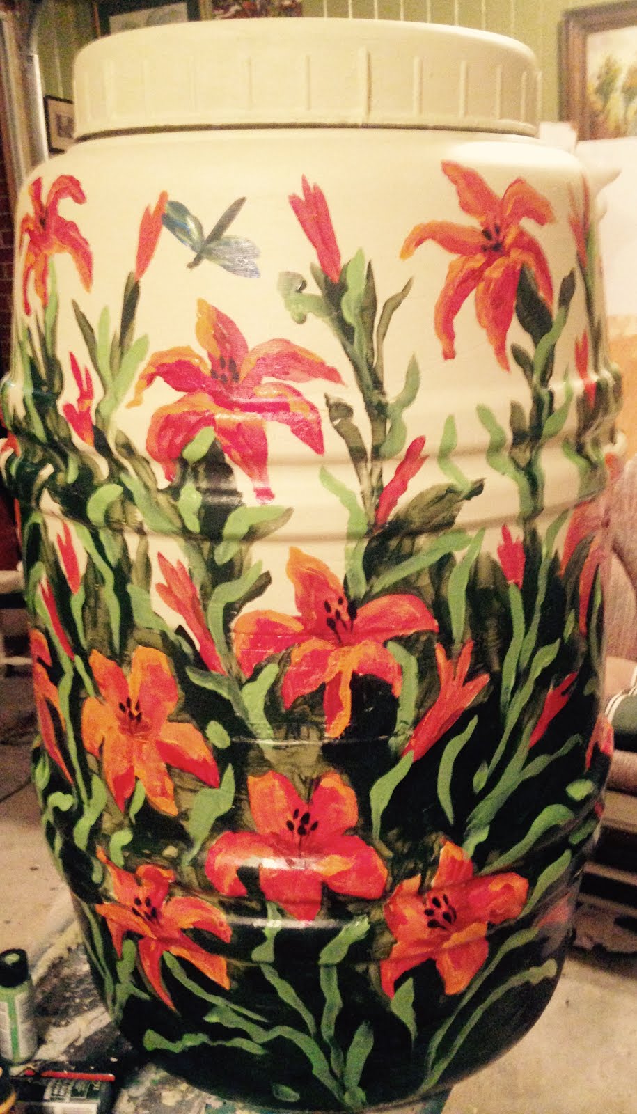Jody Houston..... Custom Painted Rain Barrel