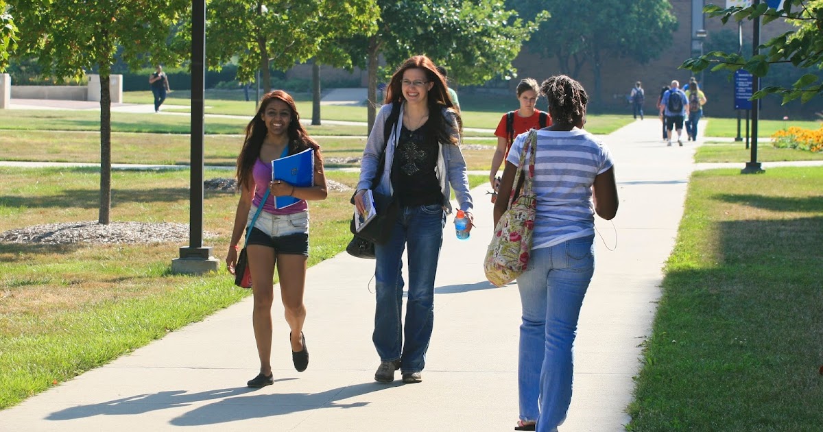 UIS News: UIS enrollment increases; topping 5,100 students