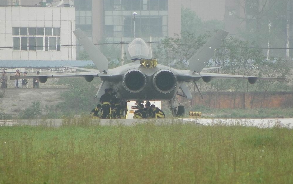 chengdu j 20 fighter. Chinese J-20 Mighty Dragon