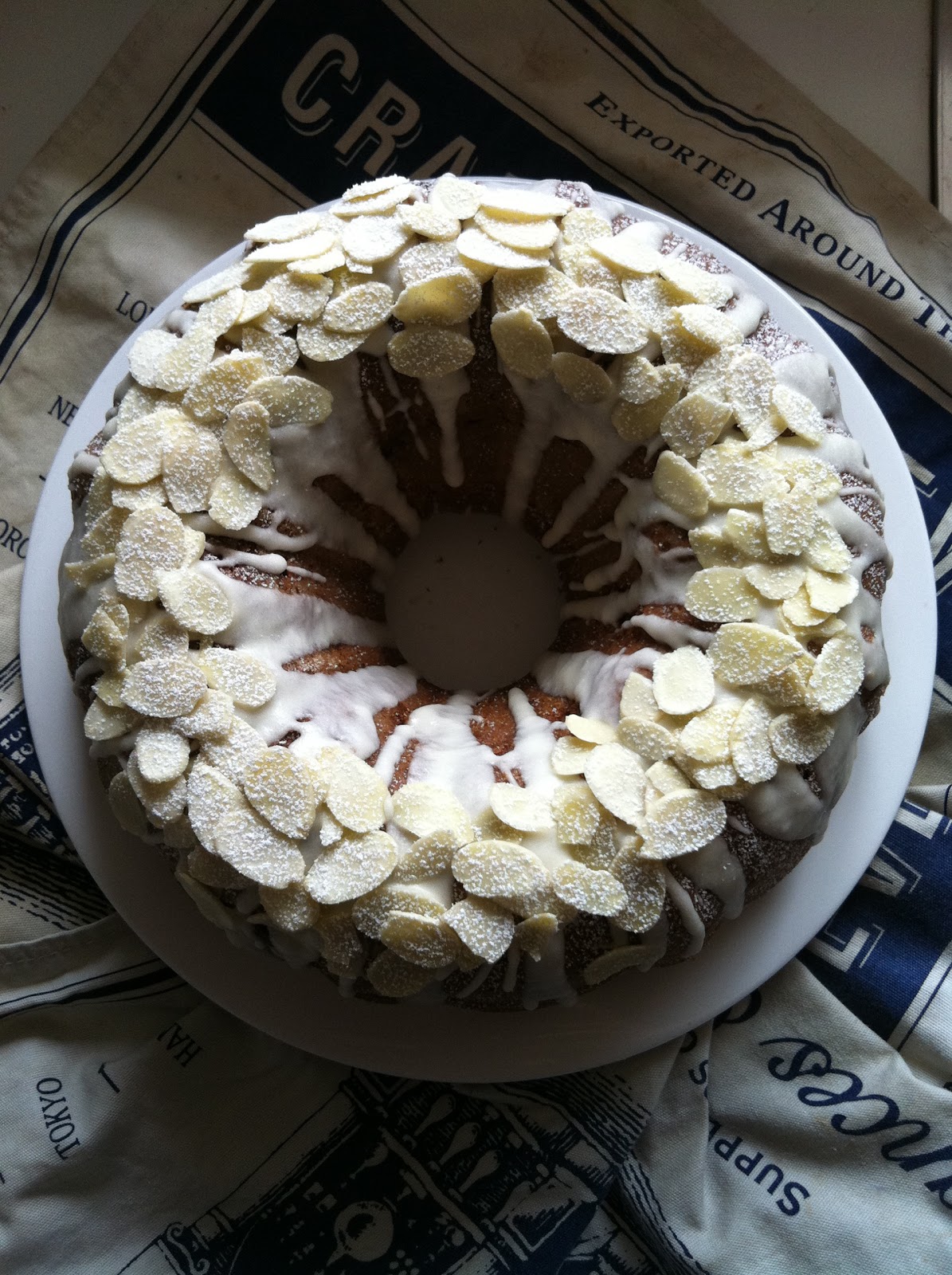 Southern Spoon Wedding Cakes! (Almond Bundt Cake with Brown Sugar