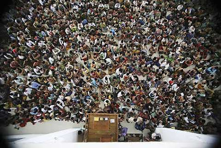 Students attend a Quran recitation class