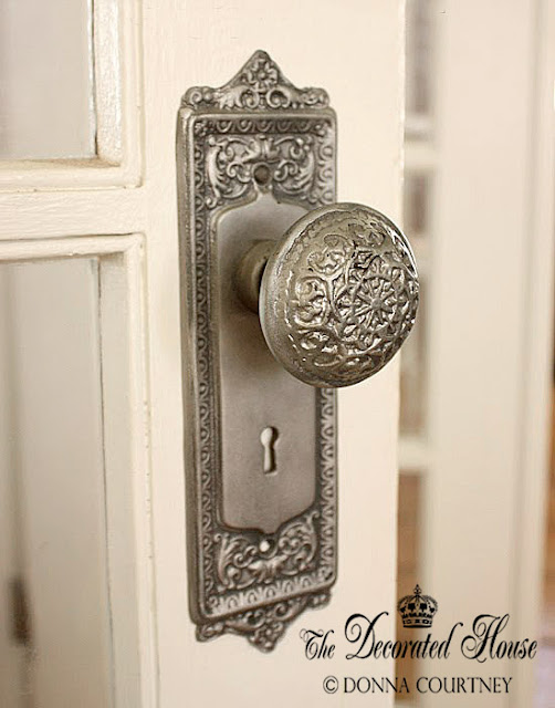 The Decorated House - DIY an Antiqued Sliver Paint Finish