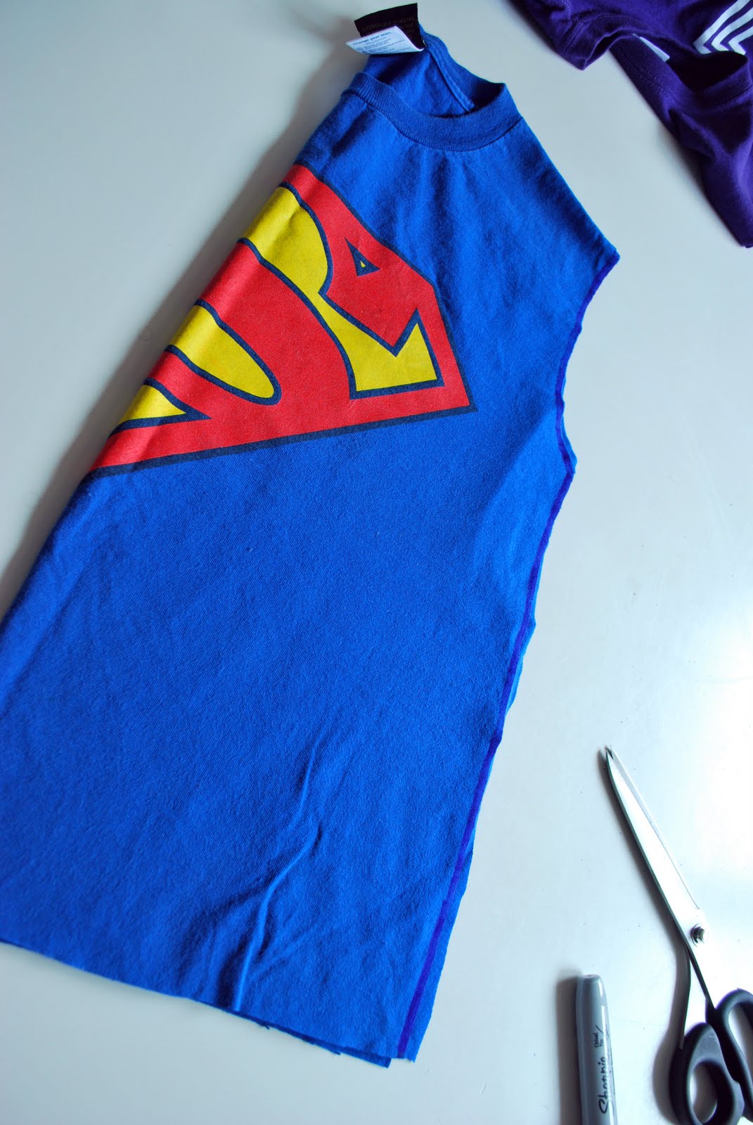 Larissa Another Day Tshirt Painters Smocks Tutorial