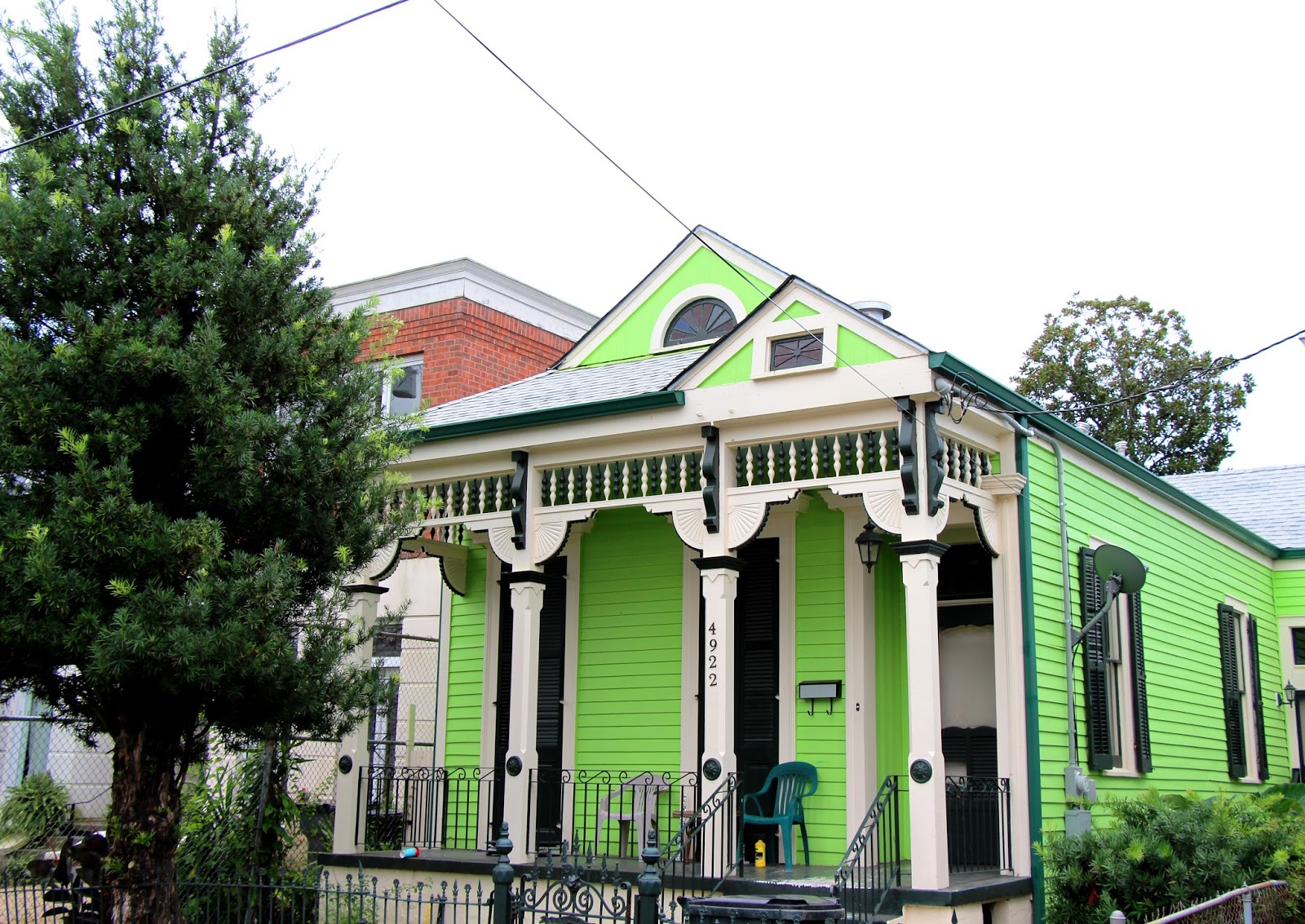 REAL ESTATE, NEW ORLEANS CREOLE COTTAGES IN UPTOWN, NEW ORLEANS