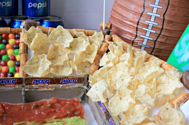 Build your own sweet vs salty snack stadium for your next big game celebration! #GameDayGlory #ad