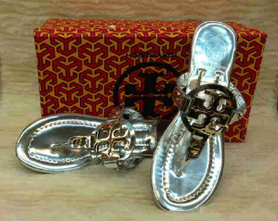 tory-sandal-silver-36-41.jpg