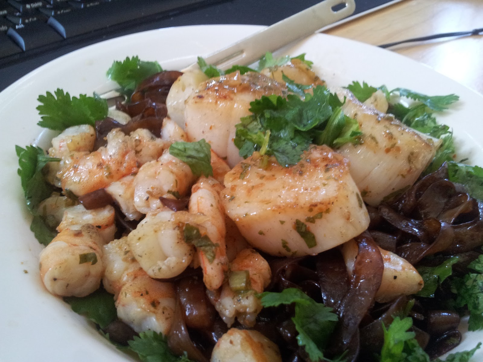 Fast Day 16 Scallop and Shrimp Noodles 300 calories