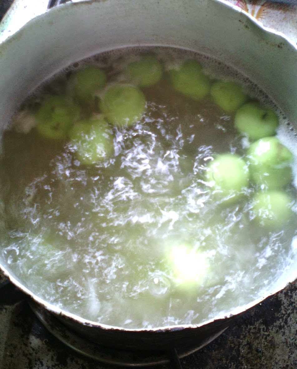 akuyangakut.blogspot Asal usul kuih Buah Melaka atau