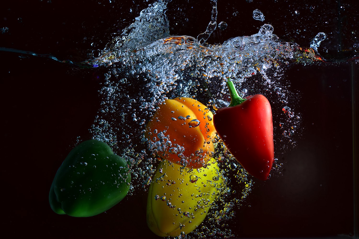 Digitally Exposed High Speed Flash Photography.