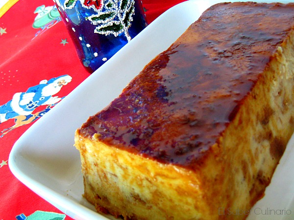 ¡Espectacular!: pudin casero de leche merengada con salsa de chocolate blanco
