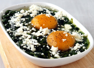 Espinacas Con Huevos Y Queso Feta
