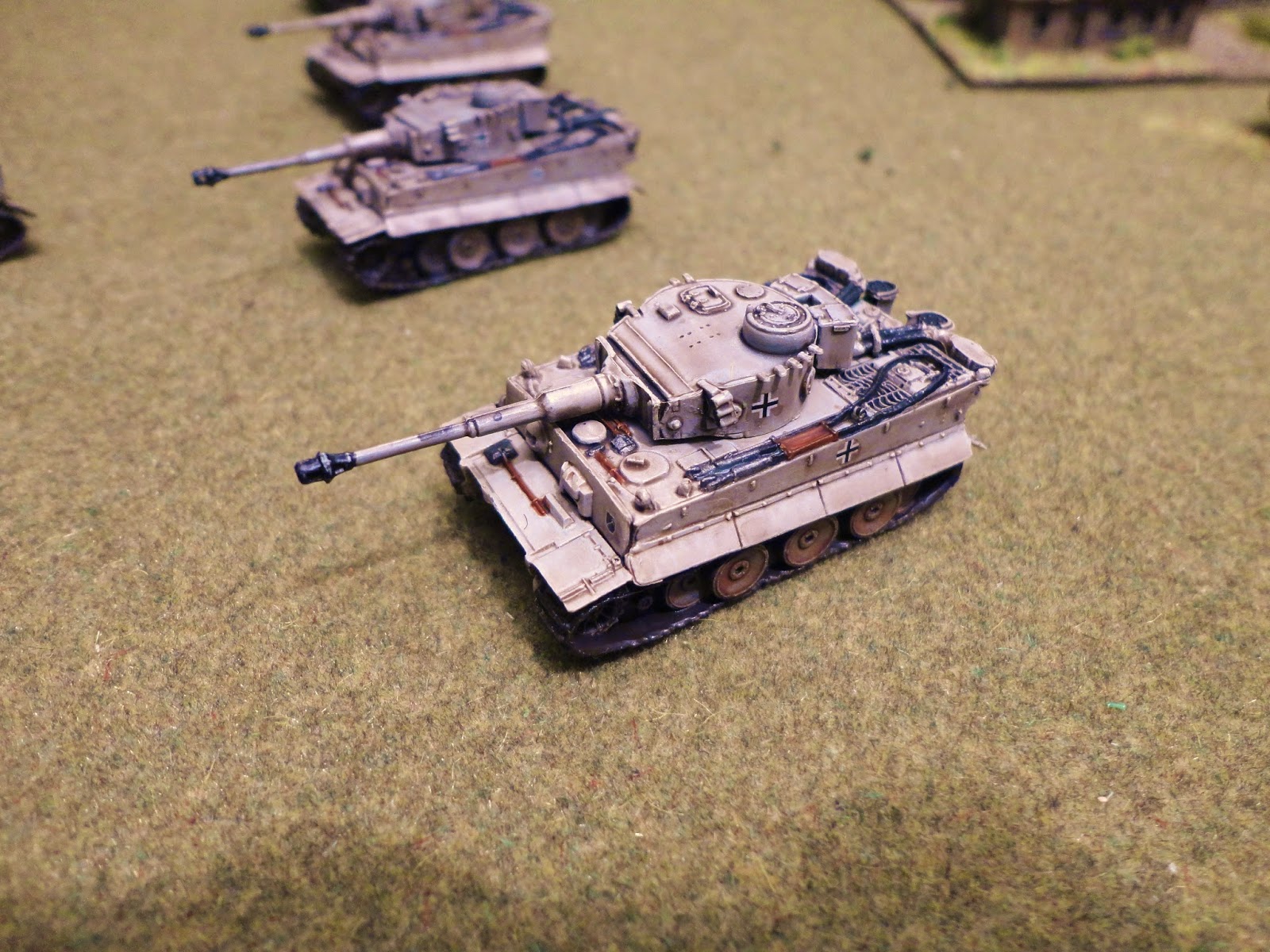 10/ 12mm WW2 and 6mm Napoleonic gaming: Tiger 1 company, winter cammo