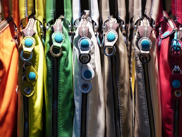 Customize Your Purses and Handbag