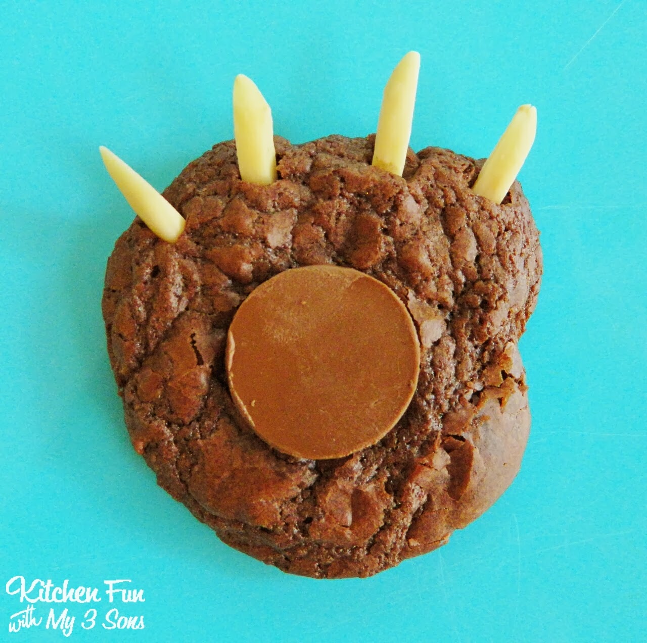 Bear+Claw+Drawings ... Sons: Brownie Bear Claw Camping Cookies & Other Camping Food Ideas