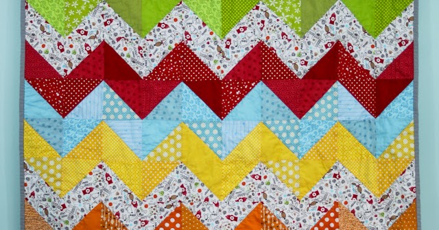 Blue is Bleu: Zig Zag Baby Quilt