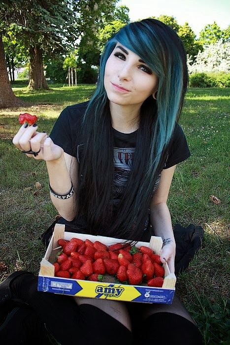 World Beautiful Emo Girls Tattoo