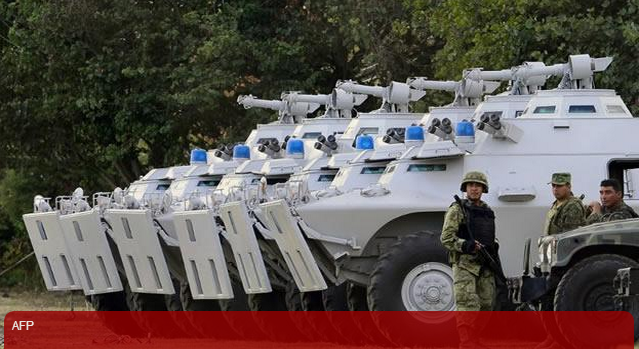 Fotos: Autodefensas, narcos y fuerzas federales en Michoacán Screenshot-by-nimbus+(9)