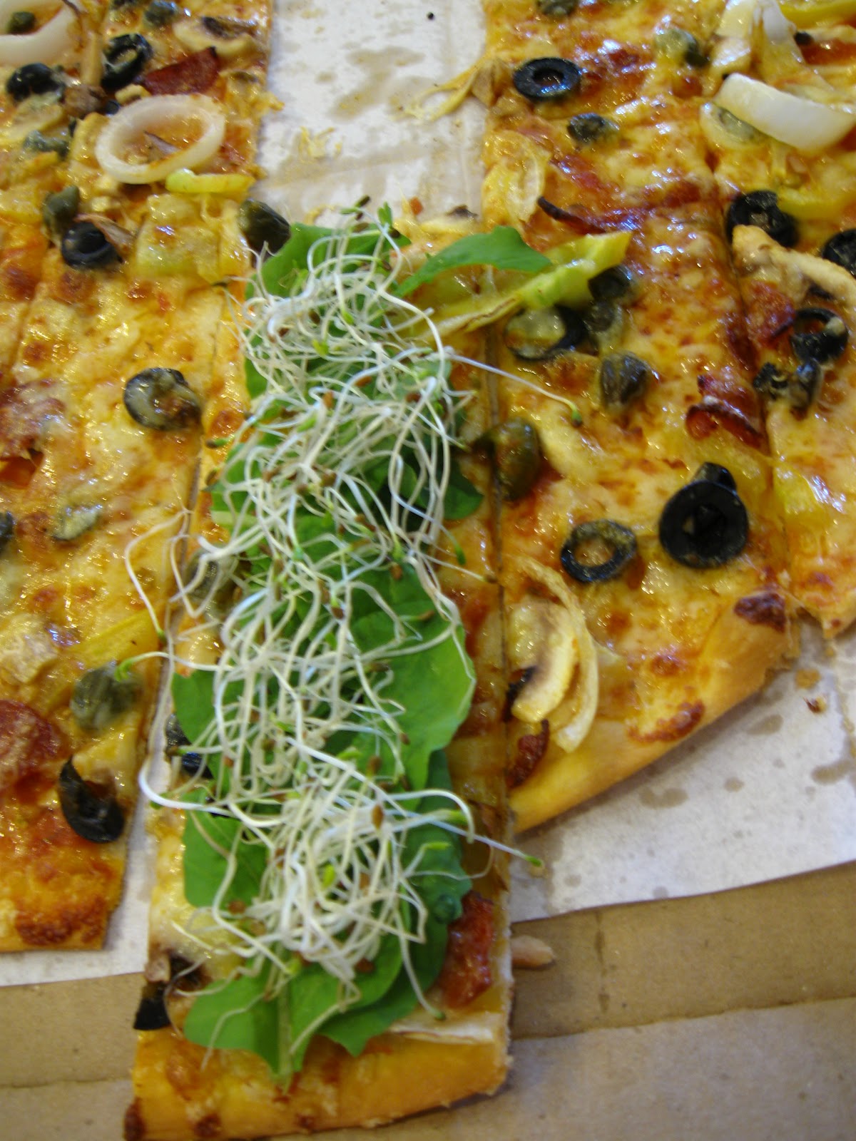 Everyday Rhythm Yellow Cab's Dear Darla Pizza