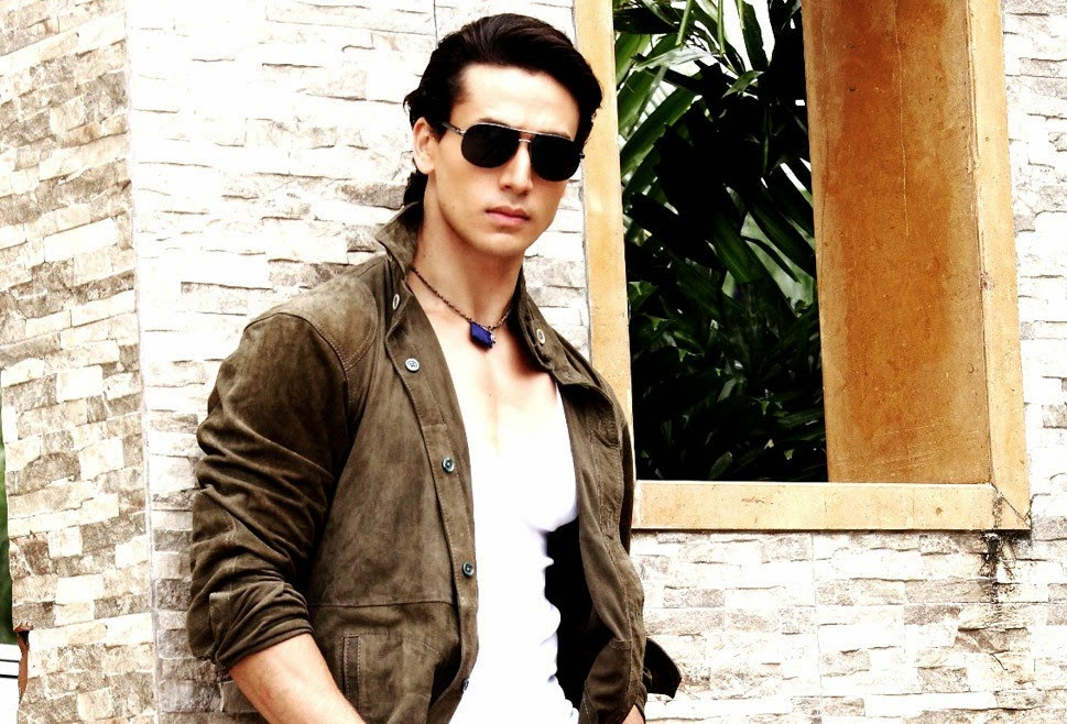 Wellcome To Bollywood HD Wallpapers: Tiger Shroff Bollywood Actors Full