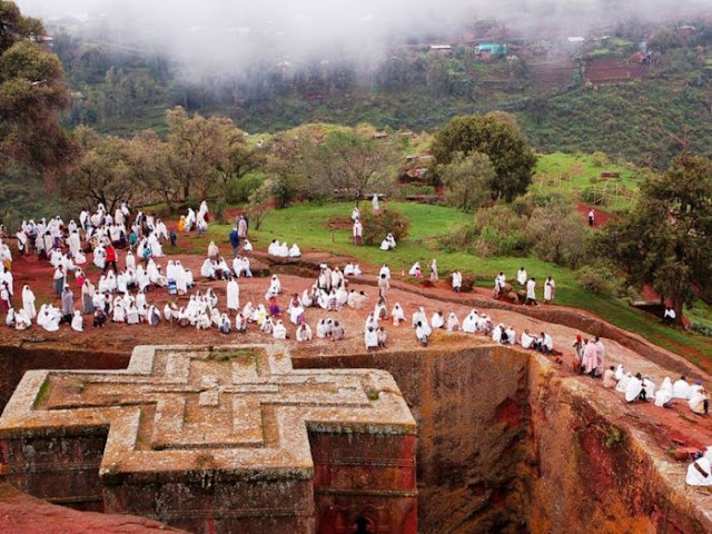 Iglesias talladas en la roca Lalibela, Etiopía