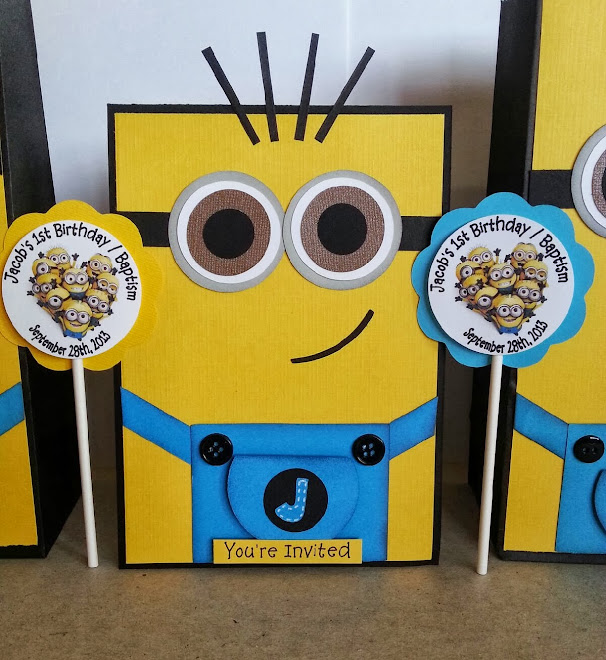 Minion's Invitation / Cupcake Toppers