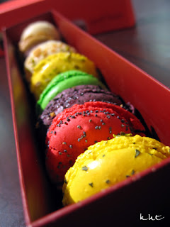 Gerard-Mulot-macarons-in-a-box